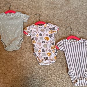 3-pack Nordstrom Baby Onesies (size 6m)